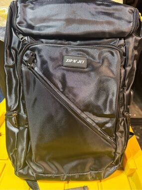Zip ‘N Jet computer backpack